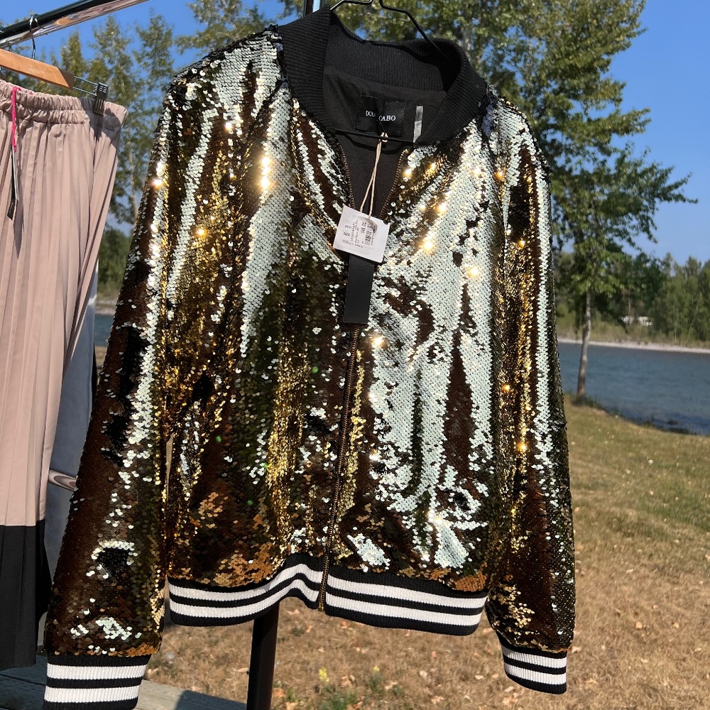 NWT - Gold & Black Sequin Bomber Jacket - by Dolce Cabo - Size XS Golden Knights